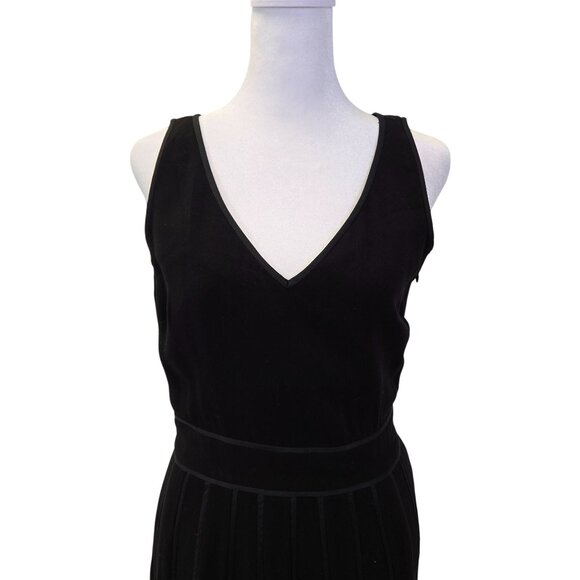 Ann Taylor Textured Striped Fit & Flare Double V-Neck Dress Size 2 - Picture 4 of 8